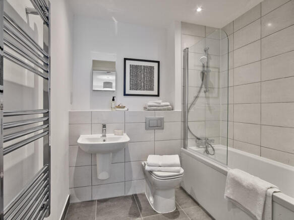 2 bed Apartment to rent Image 9