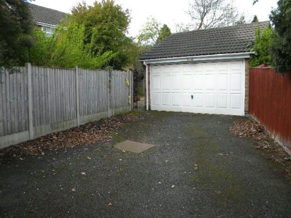 DOUBLE GARAGE