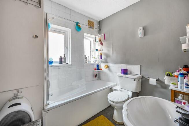 Family Bathroom.jpg