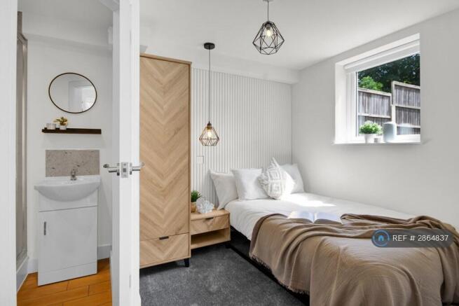 En-Suite Room 2