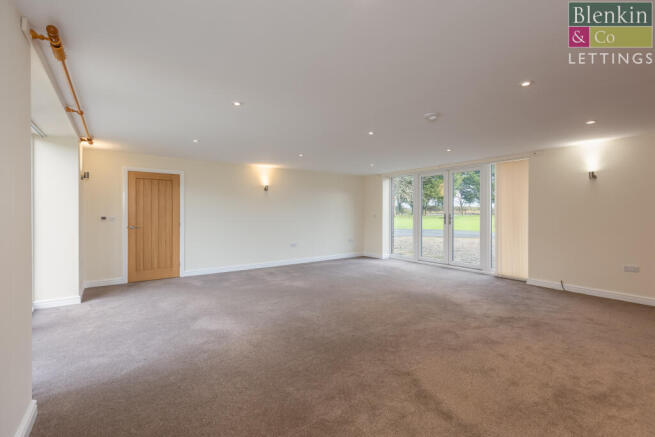 3 bed Barn Conversion to rent Image 8