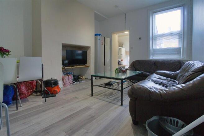 41 Dinsdale Road (3).jpg