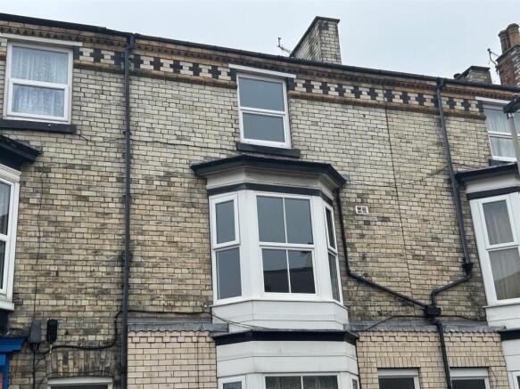 2 bed Maisonette to rent in scarborough