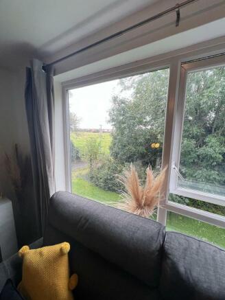 Lounge 3.jpg
