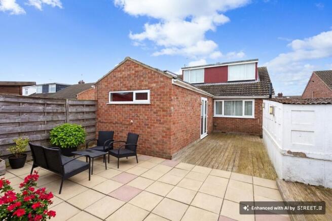 2 bed Semi-Detached Bungalow for sale Image 12