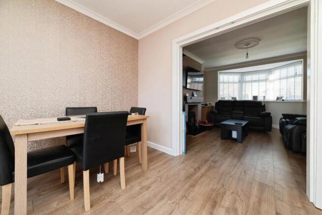 3 bed Terraced for sale Image 8