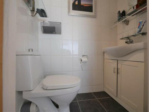 BEDROOM1 EN-SUITE