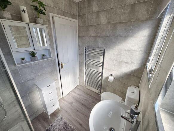 Shower Room Additional Image 