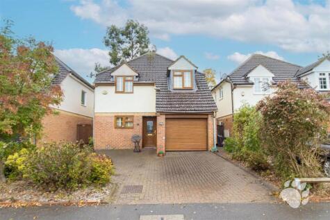 Albert Drive, Laindon, SS15