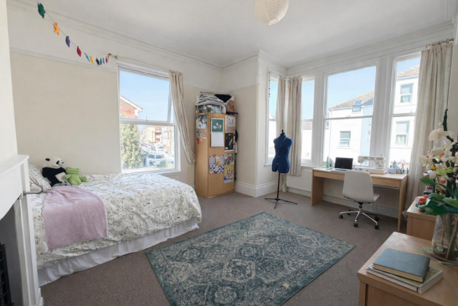 BEDROOM 5
