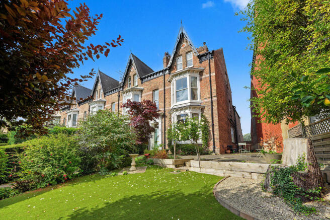 5 North Parade