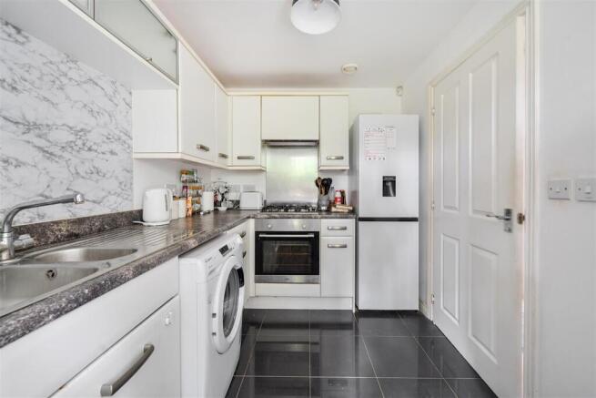 30 Lime Kiln Close, Silverstone (9).jpg