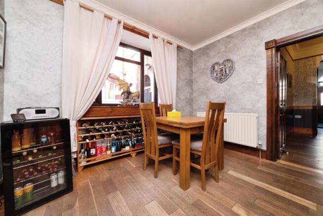 3 bed Terraced for sale Image 5