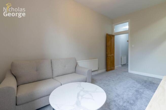 Grove Avenue 12 flat 2 lounge 2.jpg