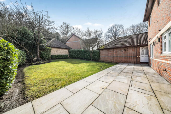 1429583-7-69b1b35...