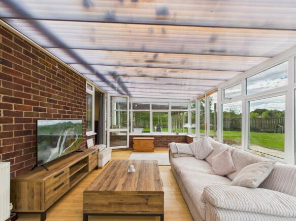 4 bed Detached for sale Image 10