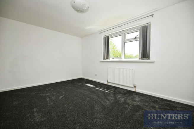 2 bed Terraced to rent Image 5