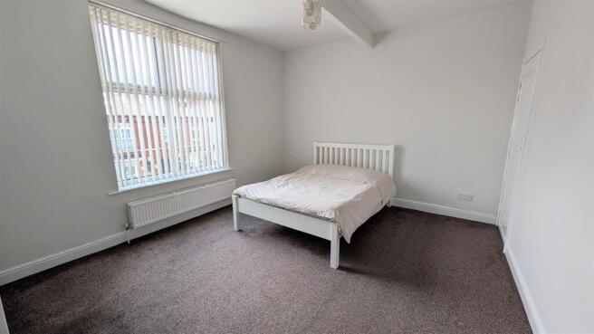 3 bed Terraced to rent Image 8