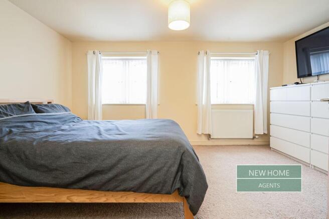 4 bed Town House for sale Image 11