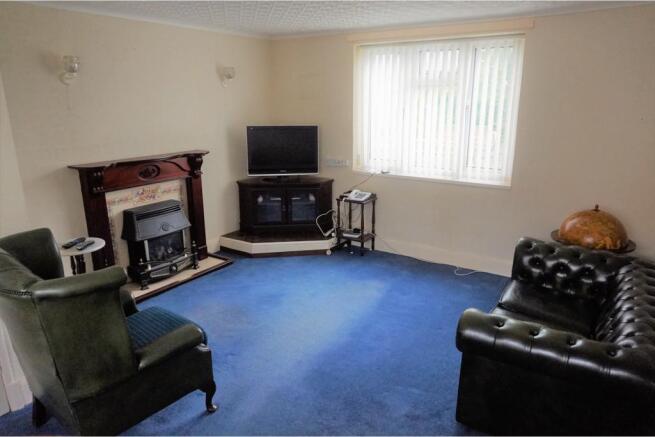 Lounge/Dining Room