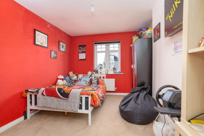 4 bed Detached for sale Image 11