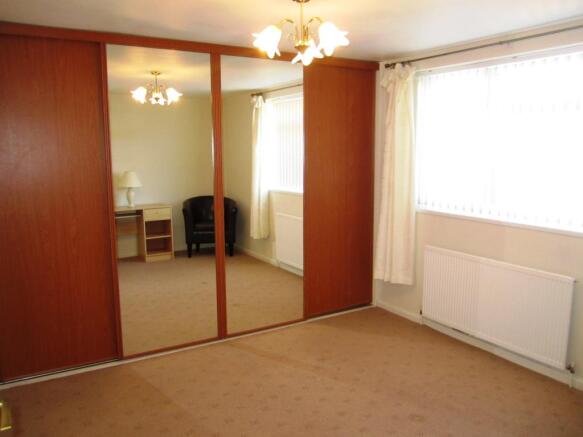 DOUBLE BERDROOM 2