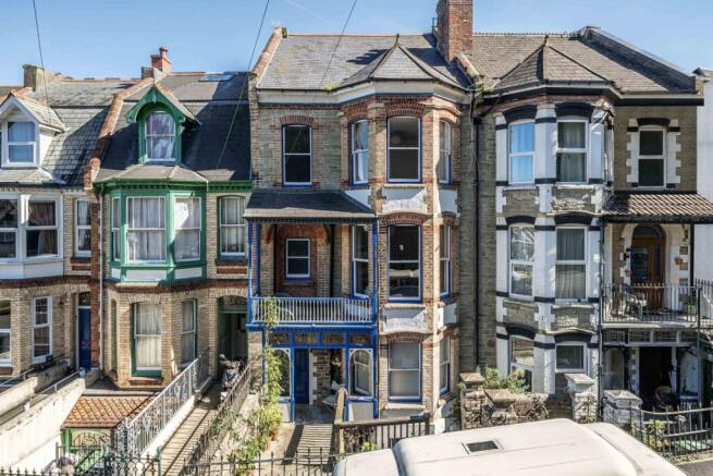 1357823-2-68d28d5a1cf06