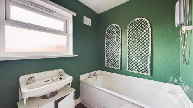 3 bed Semi-Detached for sale Image 8