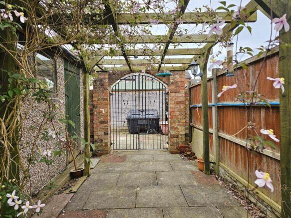 Rear Garden - Pergola