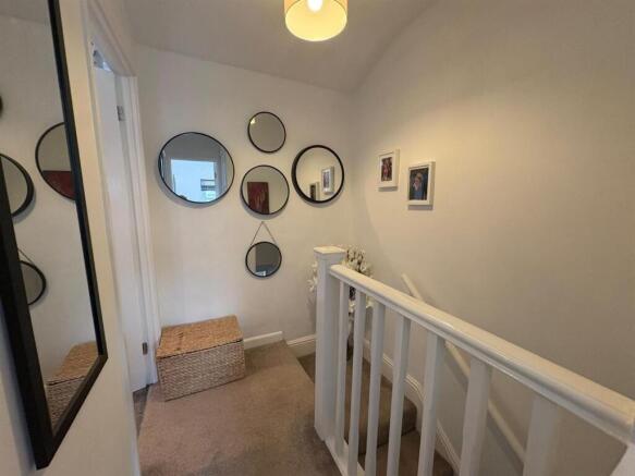 2 bed Terraced for sale Image 9