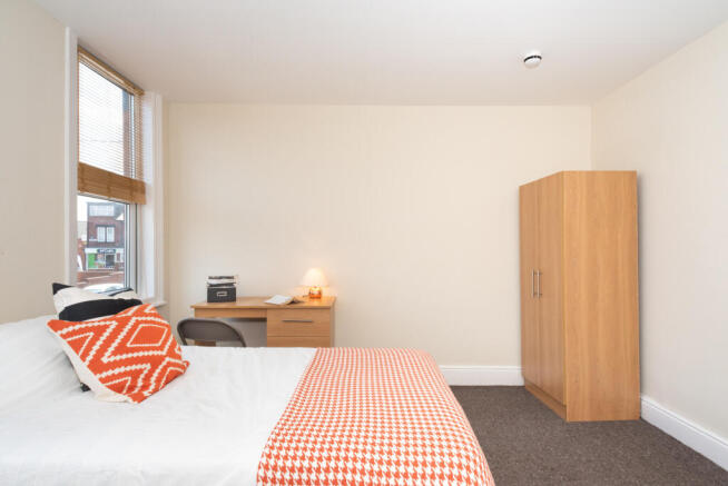 5 bed Terraced to rent Image 11