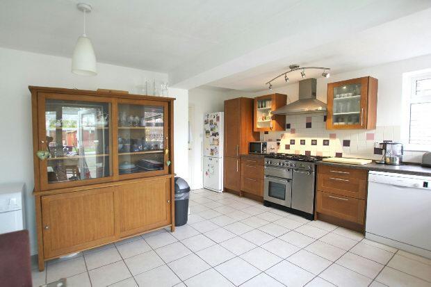 Kitchen Photo.