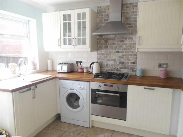 Kitchen: