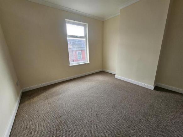 3 bed Terraced for sale Image 6