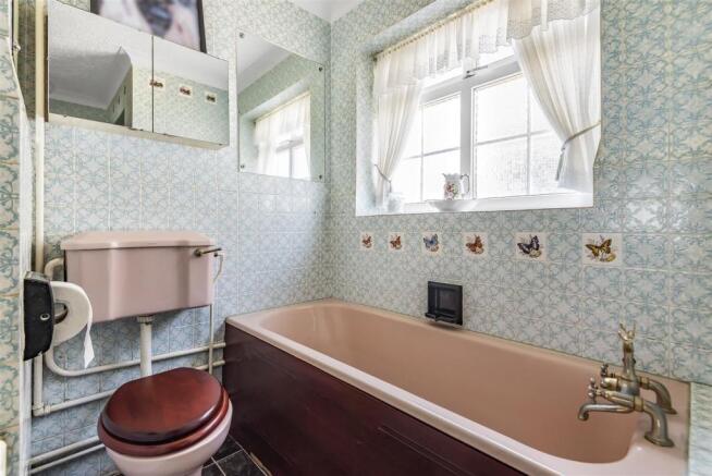 Bathroom.jpg