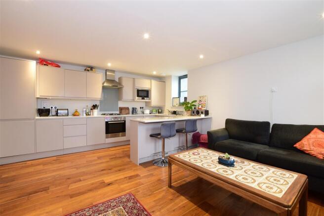Lounge/Kitchen