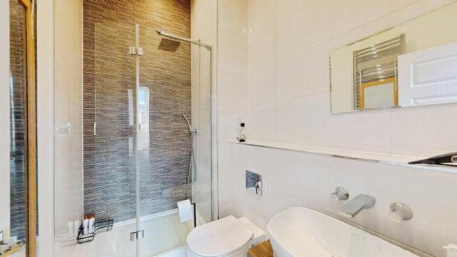 2 bed Apartment for sale Image 5