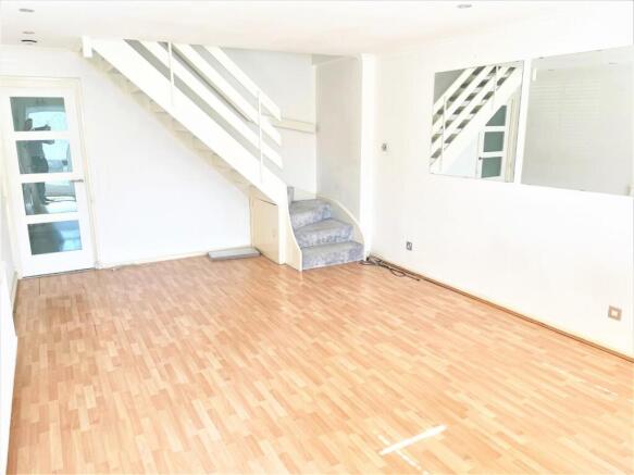 LOUNGE.jpg