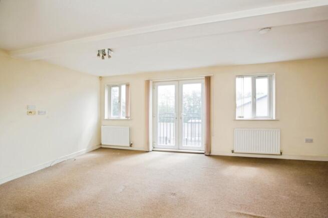 2 bed Flat for sale Image 5