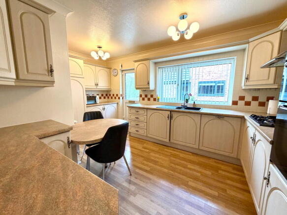 Church Street, Emley, Huddersfield, HD8 9RP photo 5