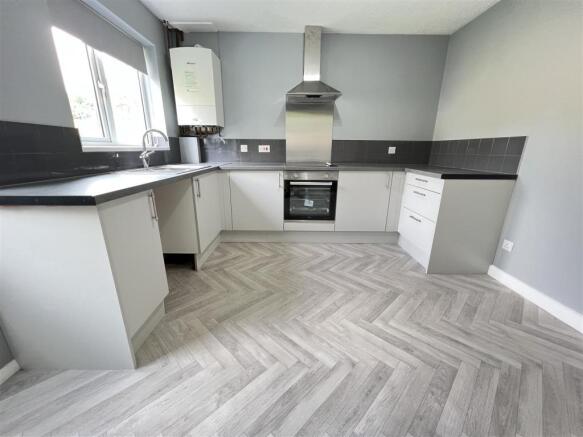 4 - House for Sale, Warmley.JPG