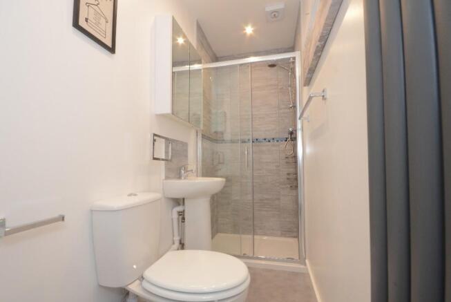 1 bed House Share to rent Image 8