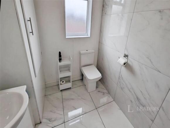 1 bed House Share to rent Image 7