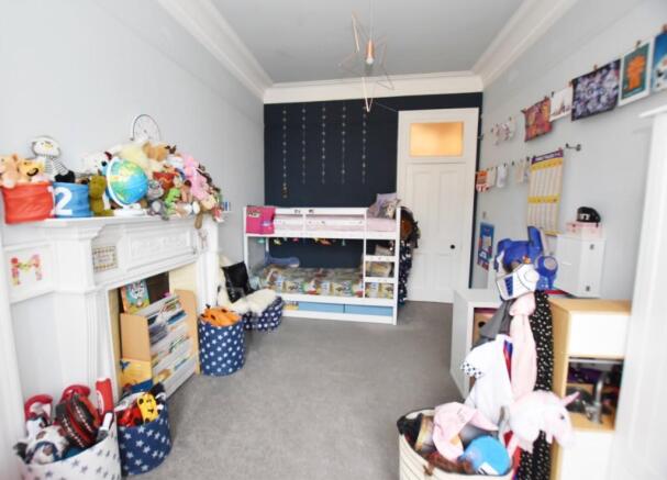 BEDROOM 2