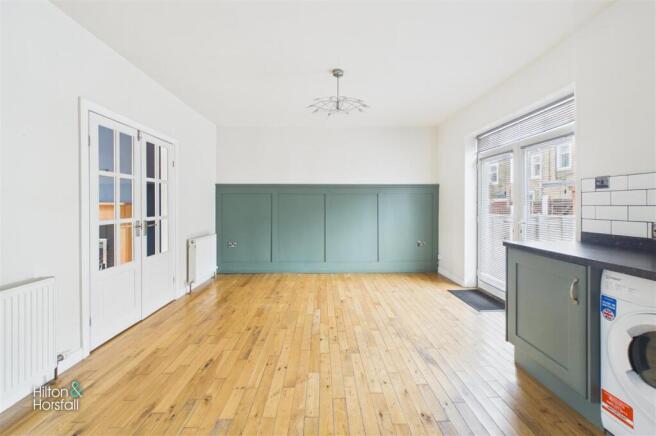 3 bed Terraced for sale Image 4