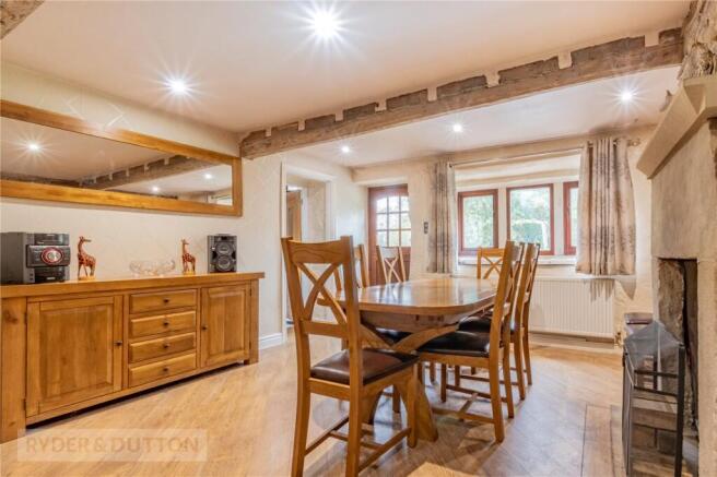 7 bed Detached for sale Image 6
