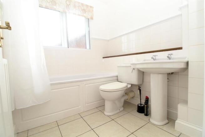 Bathroom.jpg