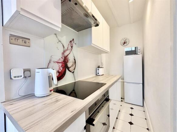 1 bed Terraced for sale Image 5