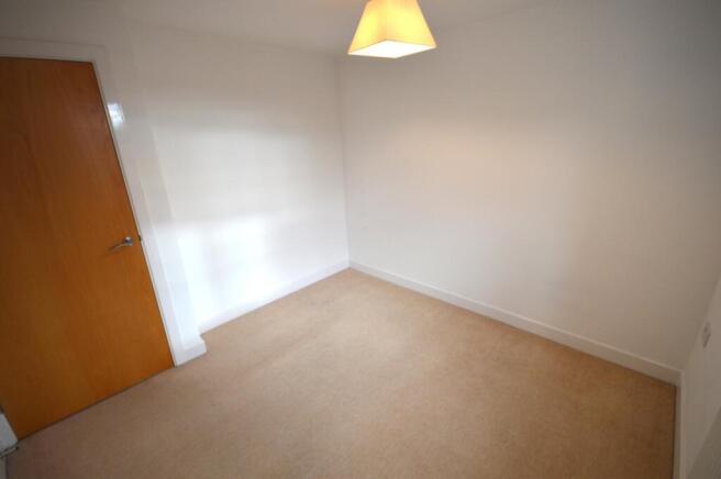 2 bed Flat to rent Image 10