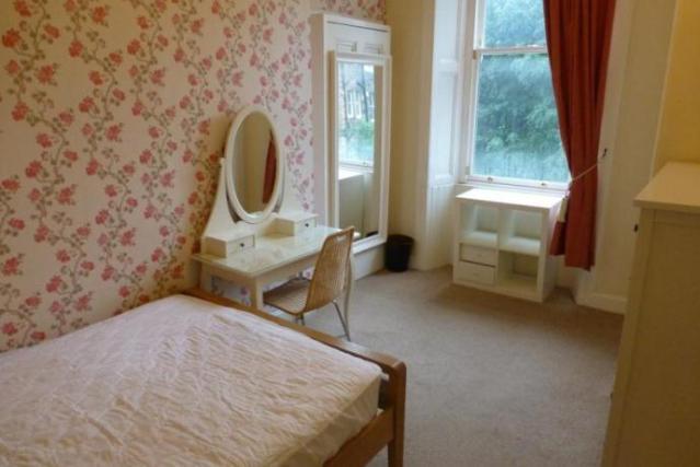 300042_wellingtonbed11.jpg